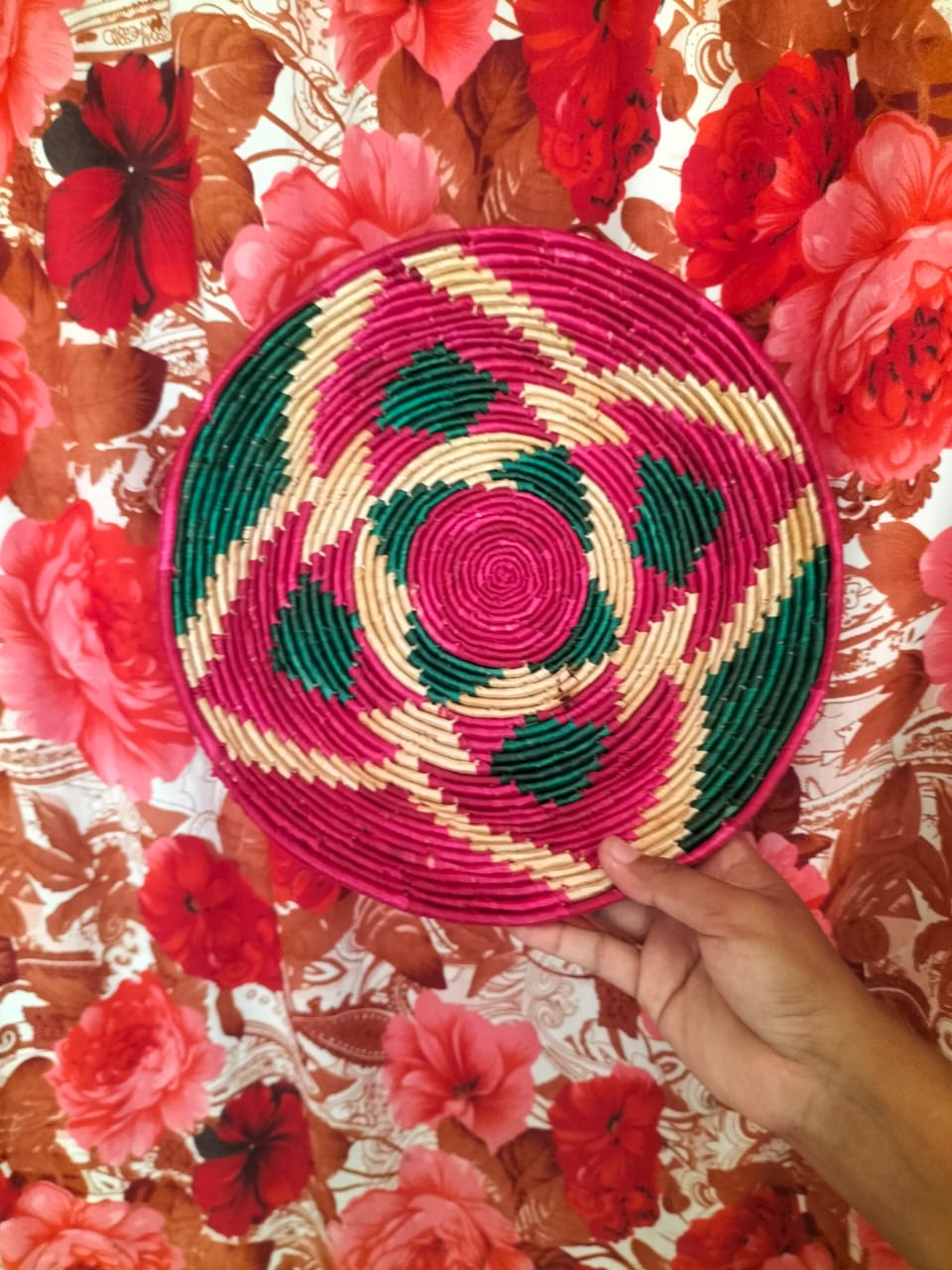 “Stylish Roti Serving Tray – Elegant & Durable